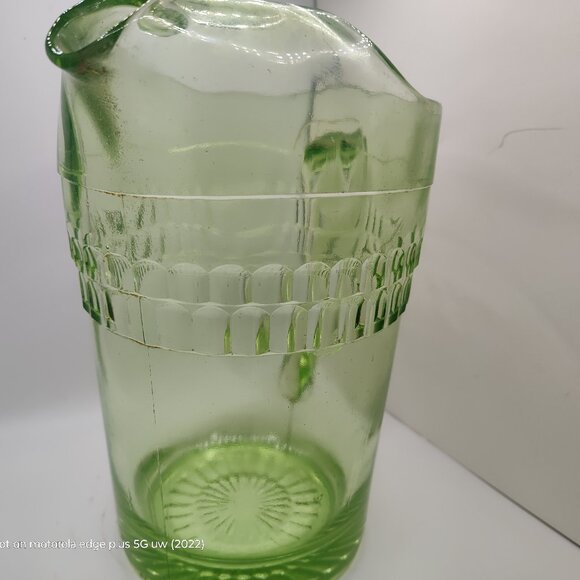 Vintage Uranium/Vaseline glass pitcher - Picture 1 of 9